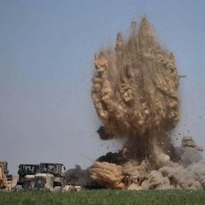 Meet your Posher, Dennis